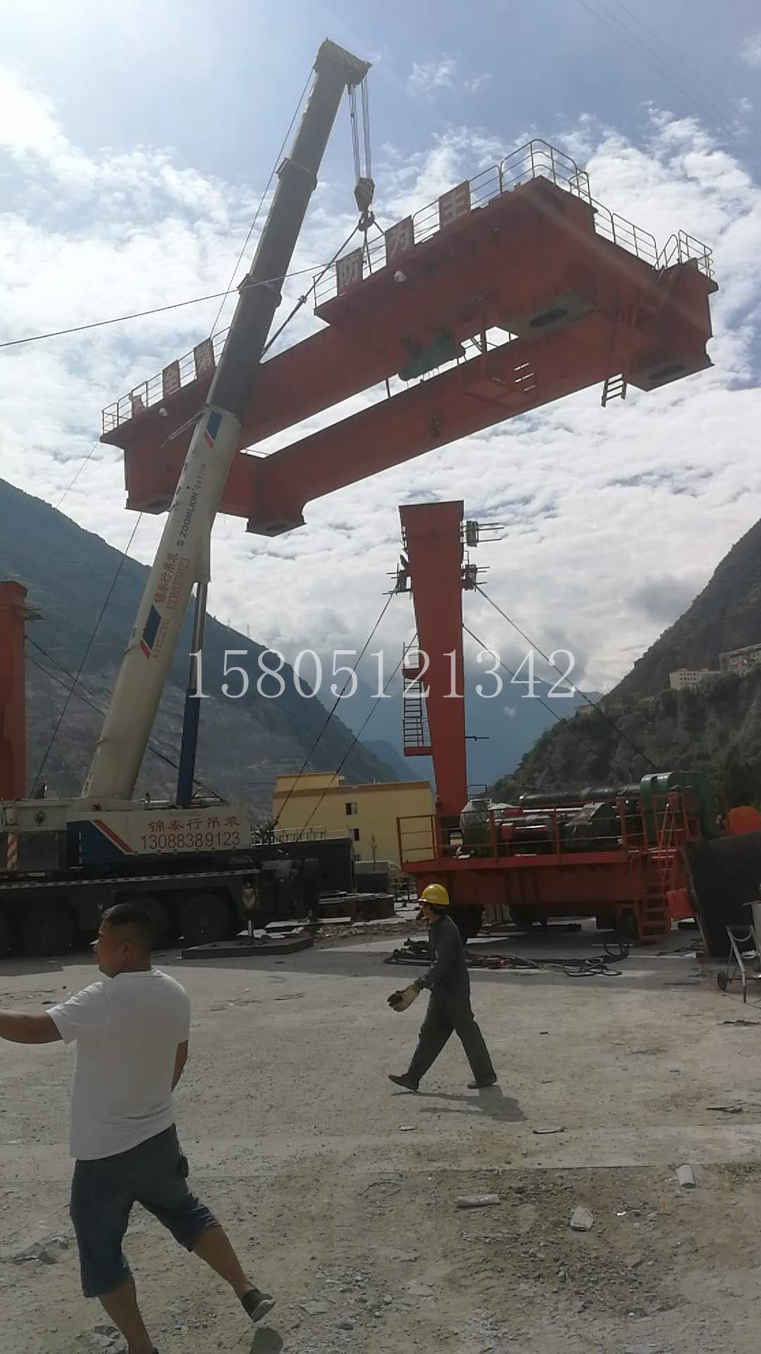 温州300吨吊车起重机出租